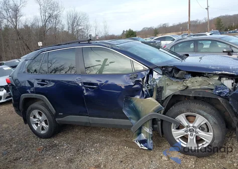 2020 Toyota Rav4 Hybrid Xle z USA, uszkodzony, nr VIN 4T3R6RFV1LU004085